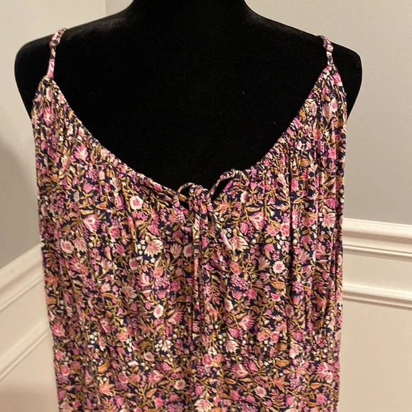 NWOT💕 Beautiful Soft Maxi - Picture 2 of 9